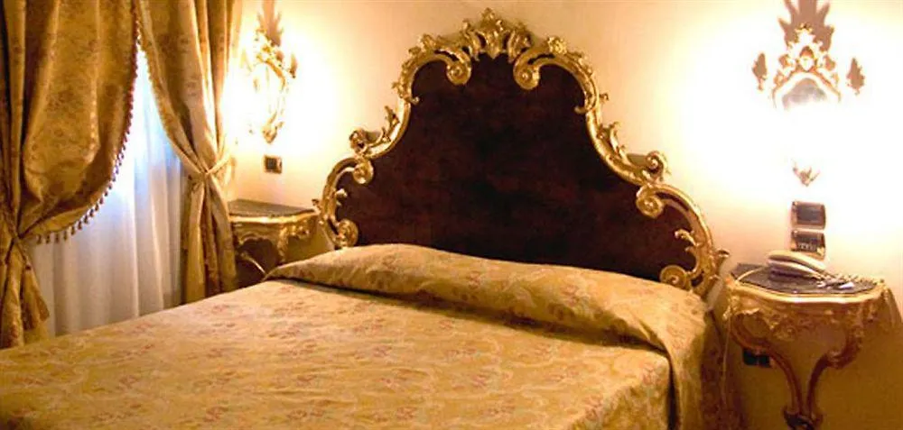 Hotel Ca' Alvise Venedik 4*,