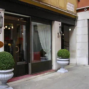 https://san-marco-palace.hotelinveneto.com